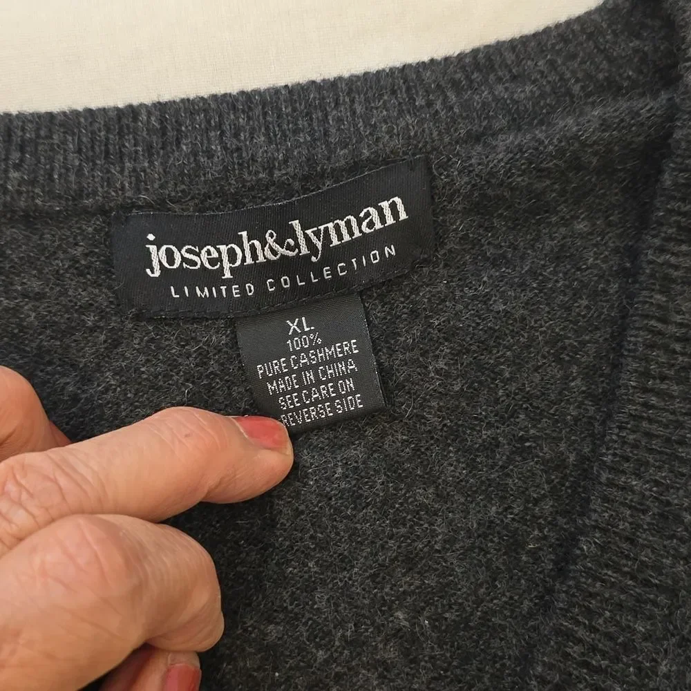 JOSEPH & LYMAN 100% CASHMERE MEN’S V-NECK SWEATER‎ SIZE XL